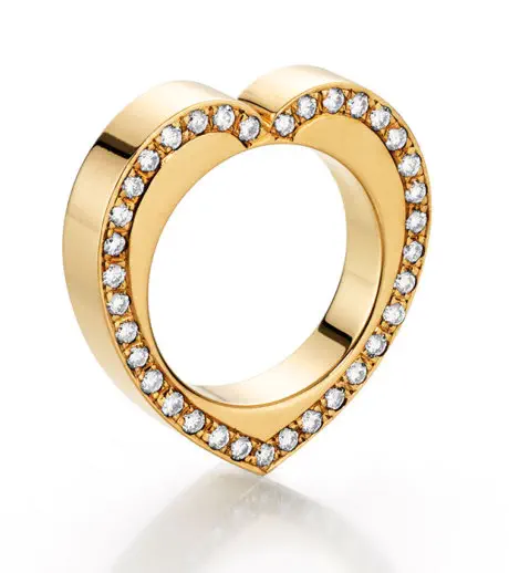 Verlobungsringe aus der Schmuckwerkstatt Trolese verbinden traditionelle Handwerkskunst mit zeitgemäßem Design und einer persönlichen Gravur, die Ihre Liebesgeschichte für immer bewahrt.