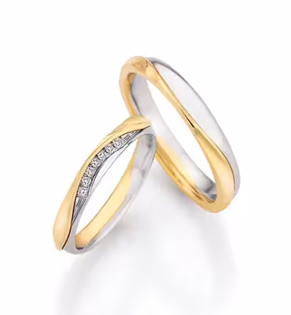 Trauringe selber schmieden: Gold- und Silberringe mit Diamanten.