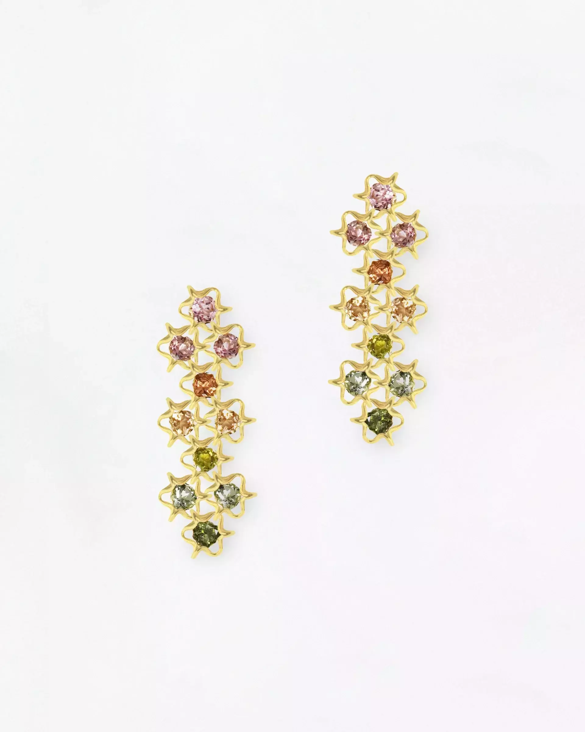 Boltenstern Ohrringe aus Gelbgold mit bunten Edelsteinen in filigranem floralem Design